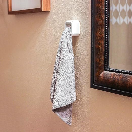 Towel Plug Holder